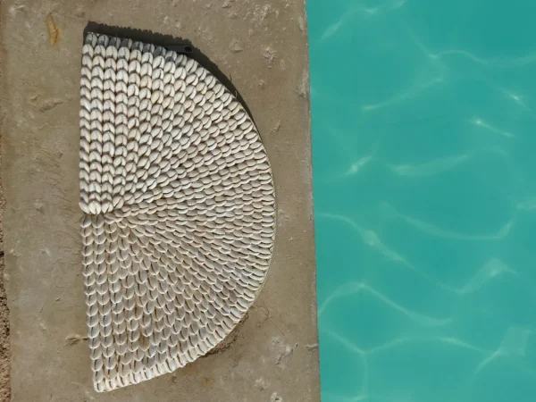 Bonita's Half-moon Shell Clutch<Boutique Bonita Clearance
