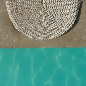 Bonita's Half-moon Shell Clutch<Boutique Bonita Clearance